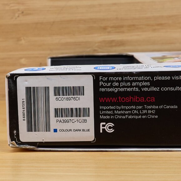 Toshiba Camileo Clip Full HD Camcorder, 16 MP Still Image, Sealed! - Picture 6 of 7